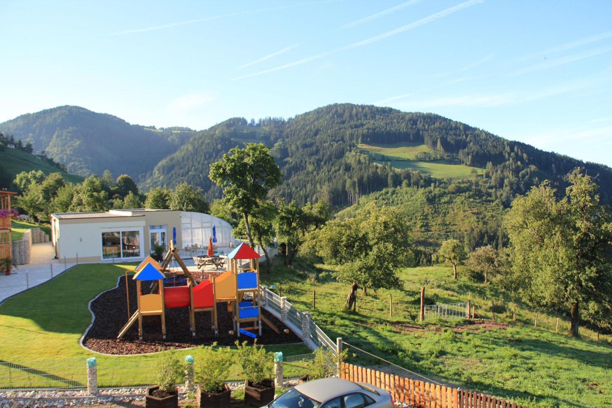 Panoramadorf Saualpe Hotel Eberstein Bagian luar foto