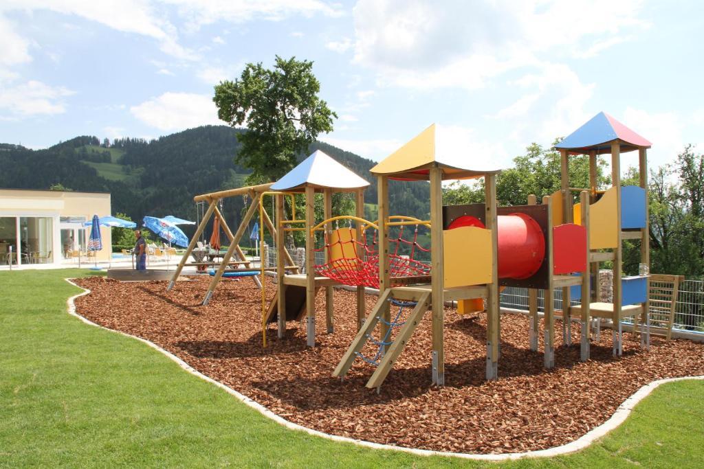 Panoramadorf Saualpe Hotel Eberstein Bagian luar foto