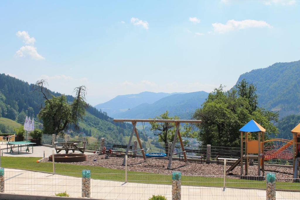 Panoramadorf Saualpe Hotel Eberstein Bagian luar foto