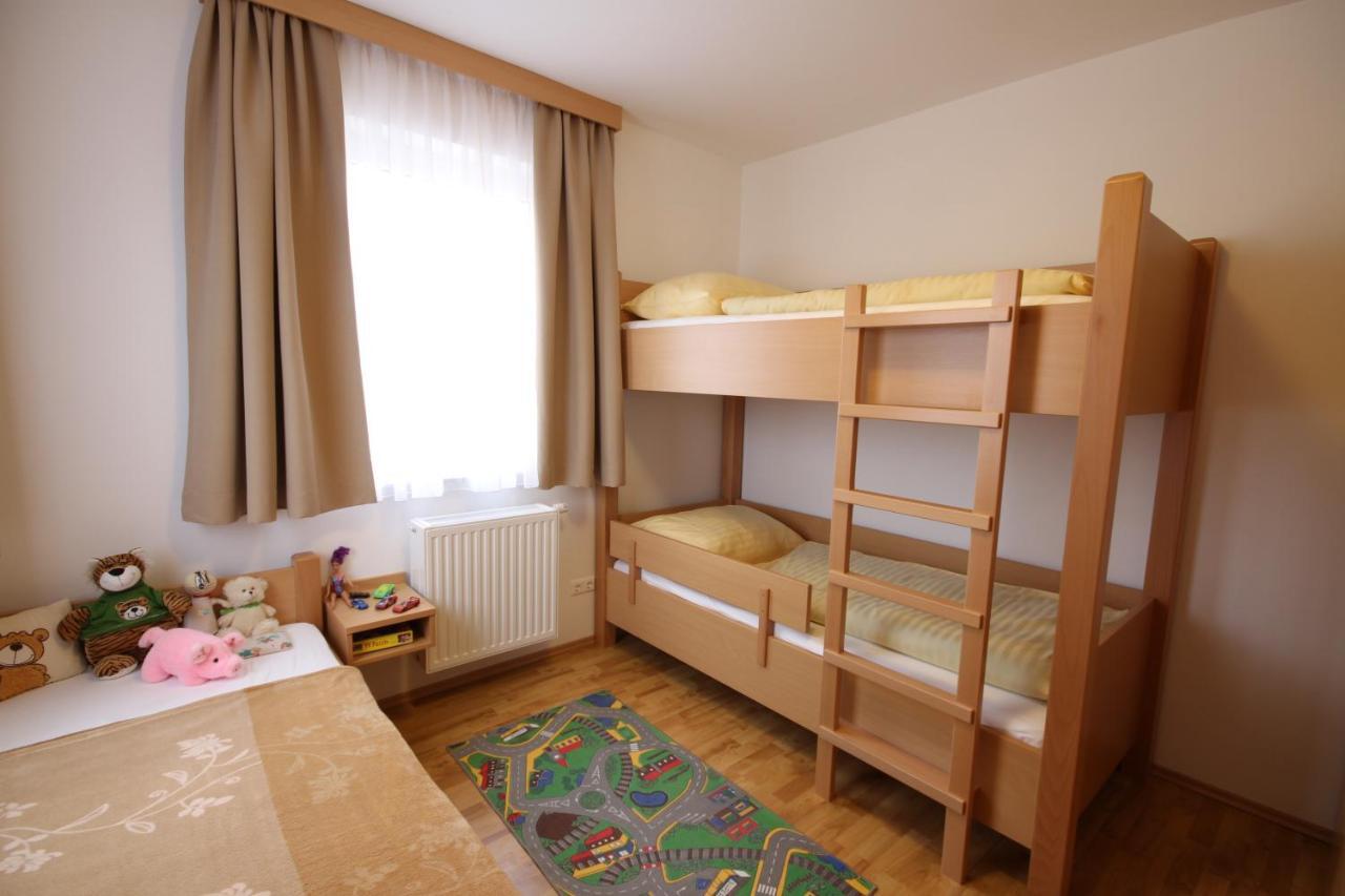 Panoramadorf Saualpe Hotel Eberstein Ruang foto